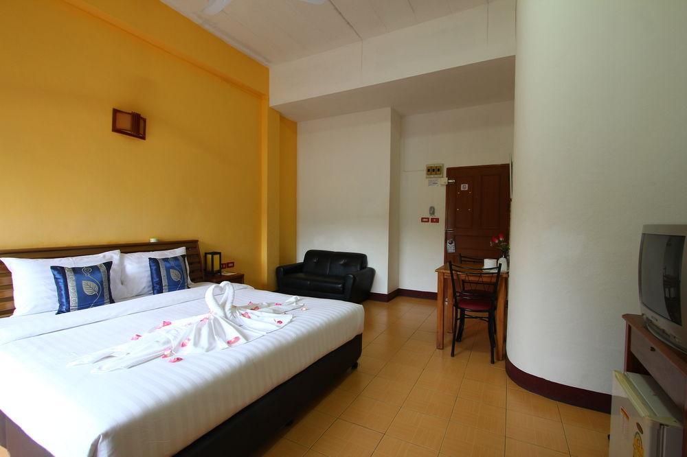Sea U Honey Hotel Patong Exterior foto